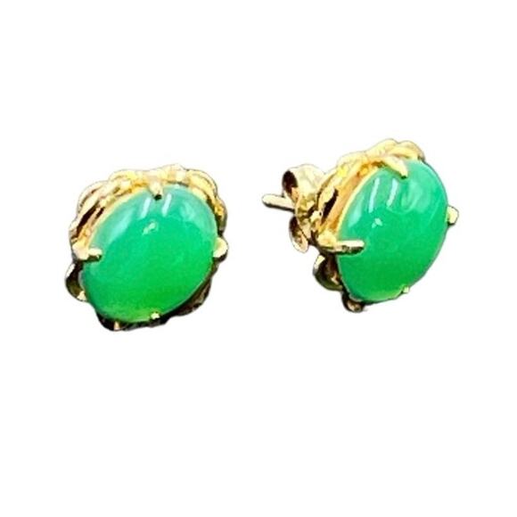 Vintage 14k Yellow Gold  Apple Green Chrysoprase Cabochon Stud small Earrings - Picture 2 of 12